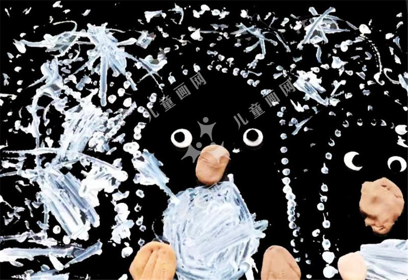 开心的企鹅娃娃