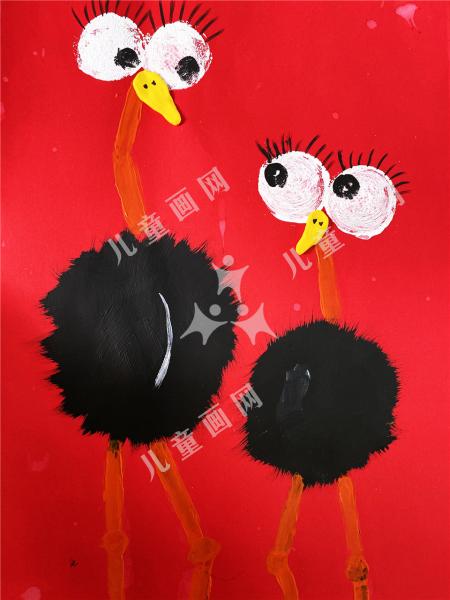 鸵鸟妈妈和宝宝