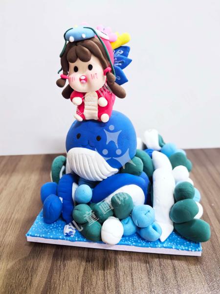 鲸鱼上的小龙人